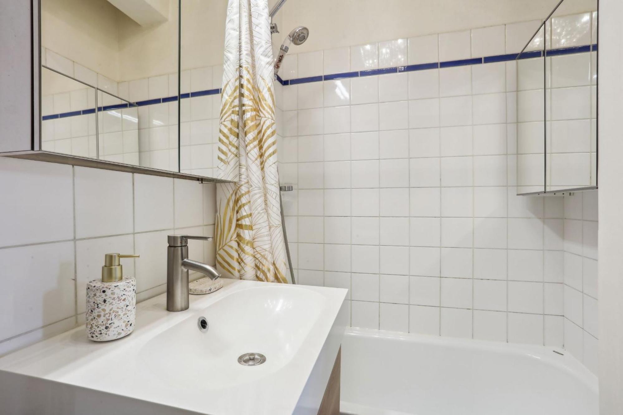 Eiffel Tower & Faubourg - 1Br - Cityapartmentstay Paříž Exteriér fotografie
